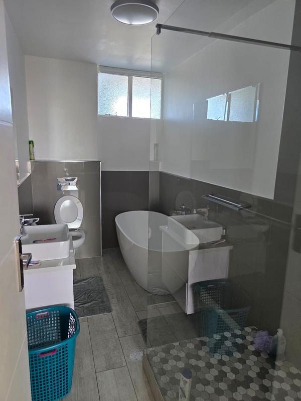To Let 2 Bedroom Property for Rent in Summerstrand Eastern Cape